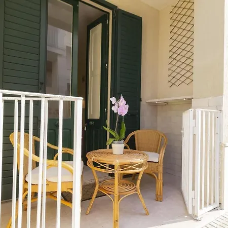 A Due Passi Dal Mare Apartman *